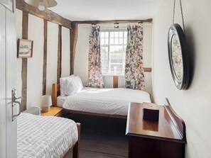 4 bedrooms, free WiFi, bed sheets