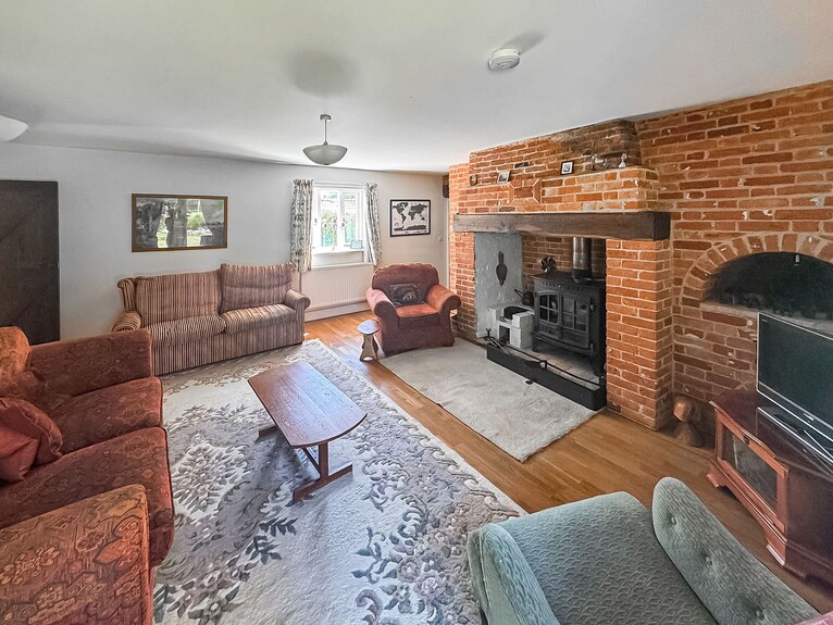 4 Bedroom Accommodation In North Cove - Beccles