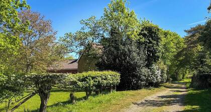 4 bedroom accommodation in North Cove