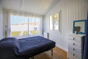 3 soverom og strykejern/-brett