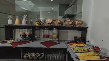 Sarapan prasmanan