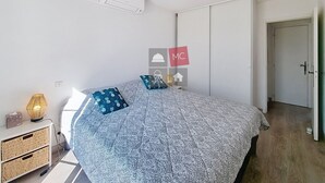 1 bedroom, iron/ironing board, free WiFi - LA MAISON DE SANDRA DANS RÉSIDENCE PRIVÉE (Le Plan-de-la-Tour)