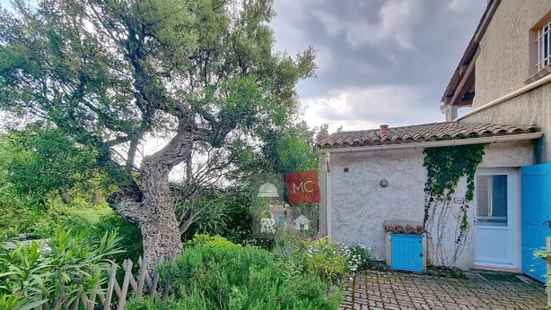 Property grounds - LA MAISON DE SANDRA DANS RÉSIDENCE PRIVÉE (Le Plan-de-la-Tour)