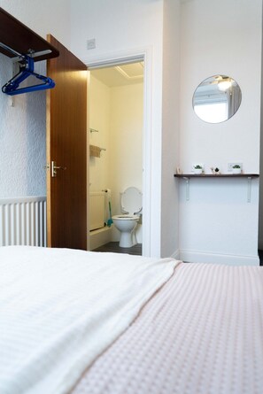 4 Schlafzimmer, kostenloses WLAN, Bettwäsche