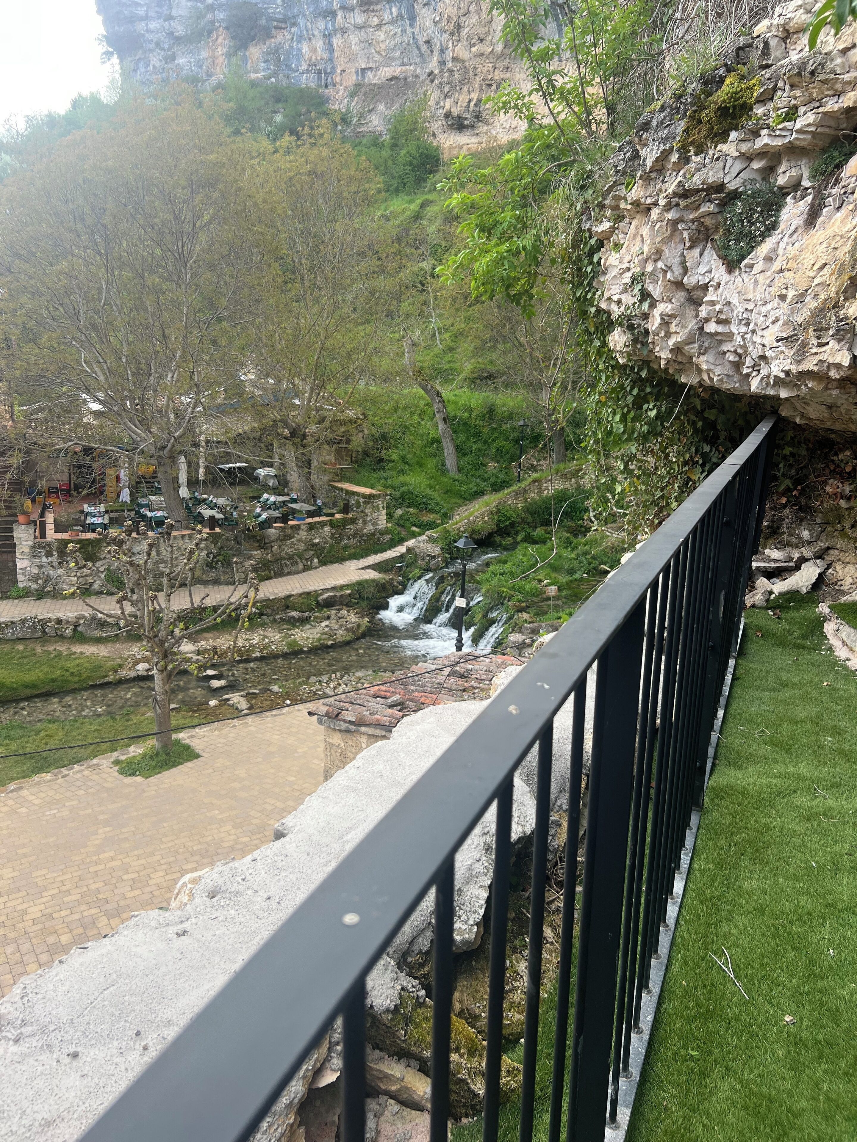 Luxury-Apartment, Flussblick | Terrasse/Patio