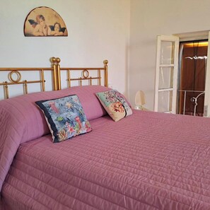 Casa, vistas al jardín | 3 dormitorios y wifi gratis