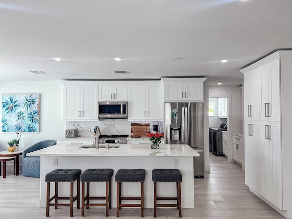 Fridge, microwave, oven, stovetop - 664 Naples Beach Paradise-Your Next Vacation Spot with Private Pool & Spa (Naples)