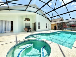 Outdoor pool - Elegant Getaway with Private Pool, BBQ – Near Disney (Kissimmee)