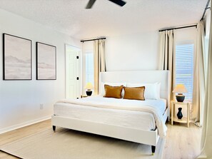 4 habitaciones, tabla de planchar con plancha y cuna de viaje