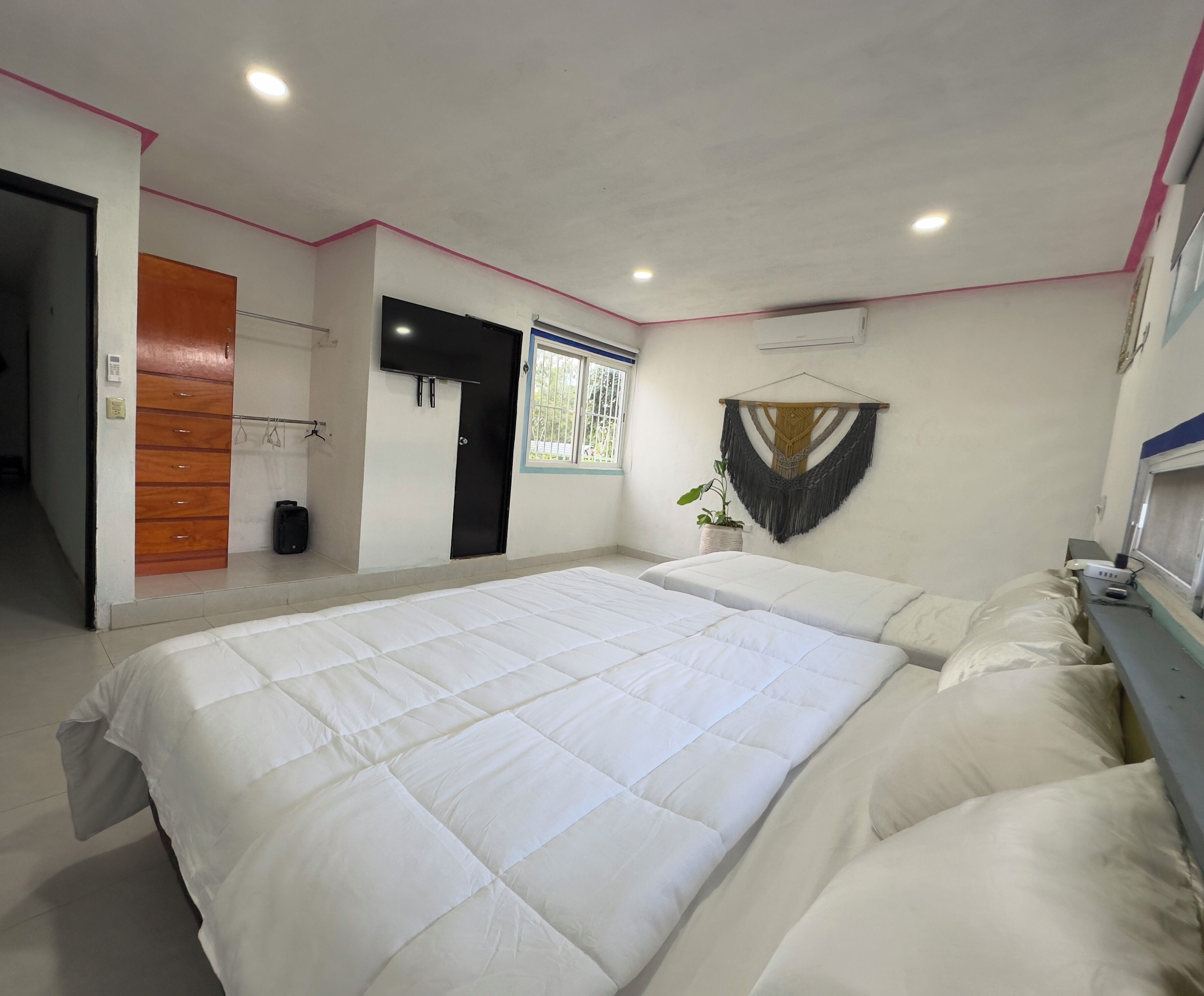 Casa familiar, vista al jardín | 2 habitaciones, ropa de cama de alta calidad y edredón 