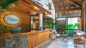 Quầy tiếp tân