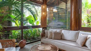 Sảnh tiếp tân