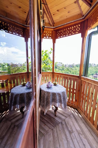 GoldenSeaView TreeHouse with Small Private Pool