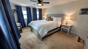 3 habitaciones, escritorio, tabla de planchar con plancha y wifi gratis