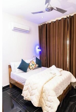 2 bedrooms, iron/ironing board, free WiFi, bed sheets - 2 Bedroom Apartment with pool (Dawhenya)