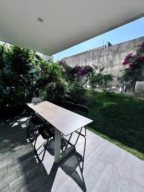 Comfort Apartment | Outdoor dining