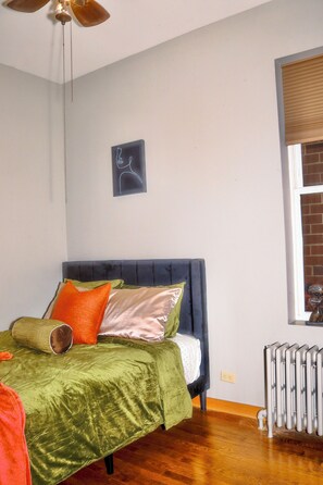 3 slaapkamers, een bureau, een strijkplank/strijkijzer, wifi