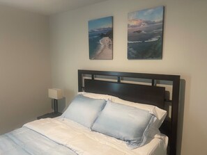 3 bedrooms, iron/ironing board, WiFi, bed sheets - Happy Stay brand new 3-bedroom 2-Full bath house in serene Broken Arrow (Broken Arrow)