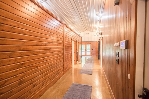 Private Smucker's Cottage with Hot Tub