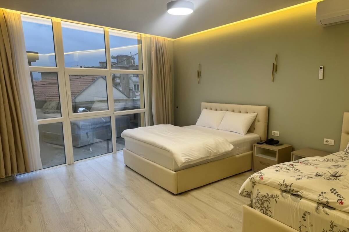 Buồng tắm vòi sen, vòi sen thủy lực