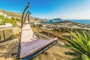 Terrace/patio - Villa Au Soleil - Five Bedroom Villa, Sleeps 10 (Kalkan)