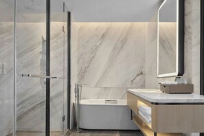Junior Suite, 1 King Bed, Garden View | Bathroom | Slippers - Courtyard Shunde (Foshan)