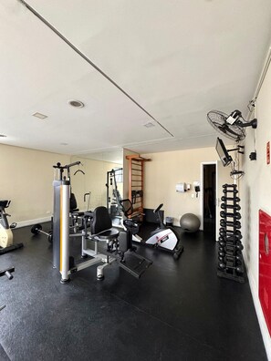 Suite | Fitness facility
