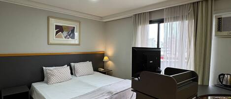 Apartment | In-room safe, blackout drapes, iron/ironing board, free WiFi