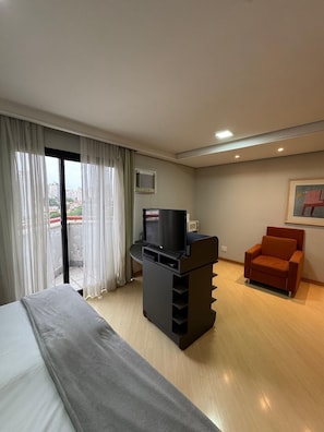 Suite | 1 chambre, coffres-forts dans les chambres, rideaux occultants