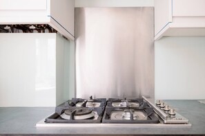 雪櫃、焗爐、洗碗機、咖啡機/沖茶器