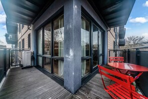 Outdoor dining - AC! Serenity, Style in City - Mins from Kings X - Pass the Keys (London)