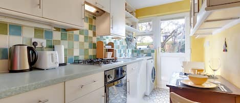 Fridge, microwave, oven, coffee/tea maker