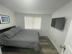 5 bedrooms, free WiFi, bed sheets