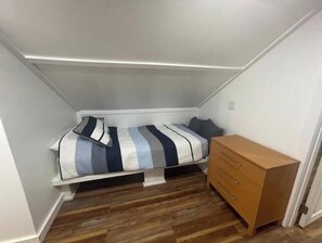 5 chambres, Wi-Fi gratuit, draps fournis