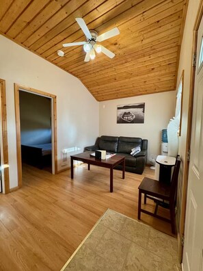 Interior - Swift Creek Resort Cabin #3 (Valemount)
