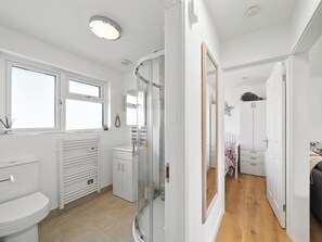 Unclassified image, 5 of 18, button