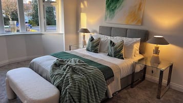 5 quartos, Wi-Fi, roupa de cama