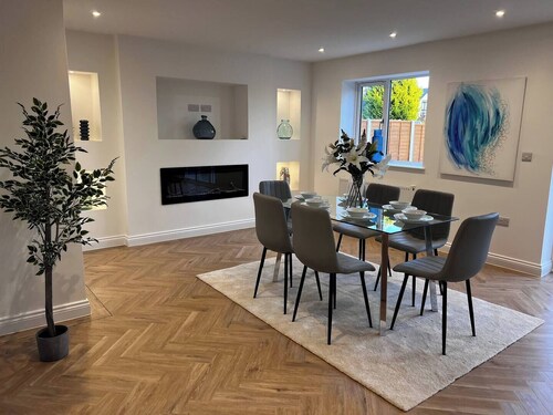 Long Shoot - Beautiful, spacious and luxurious house.