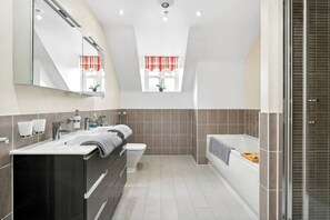 Suihku, hiustenkuivaaja