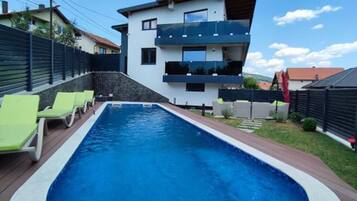 Beheizter Pool