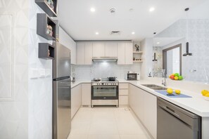 Private kitchen - Vogue, Al Wasl Residence Dubai Frame view near World Trade Centre (Dubai)