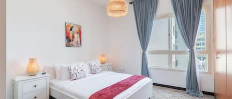 1 bedroom, desk, iron/ironing board, WiFi