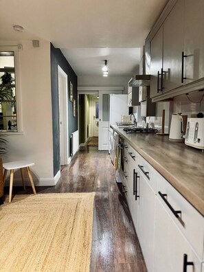 Private kitchen - Strathmore - City centre, close to University (Coventry)