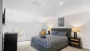 4 bedrooms, iron/ironing board, WiFi