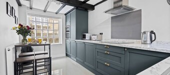 Piano Cottage - Stunning grade 2 listed cottage