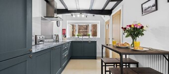 Piano Cottage - Stunning grade 2 listed cottage