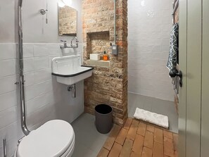Towels - Lincoln Reds Lookout (South Ormsby)