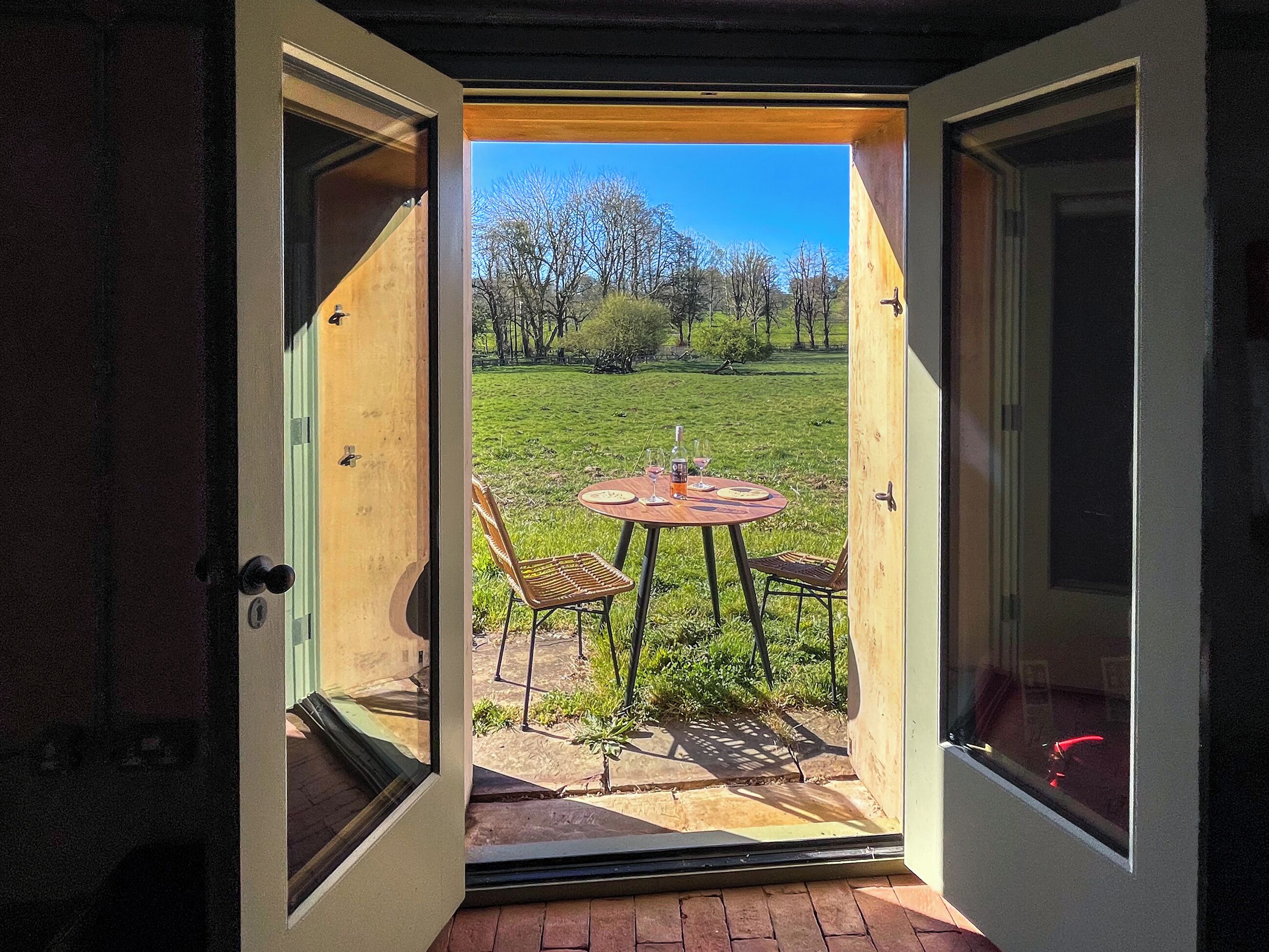 تناول الطعام بالخارج