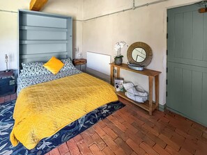 1 habitación, wifi gratis y ropa de cama