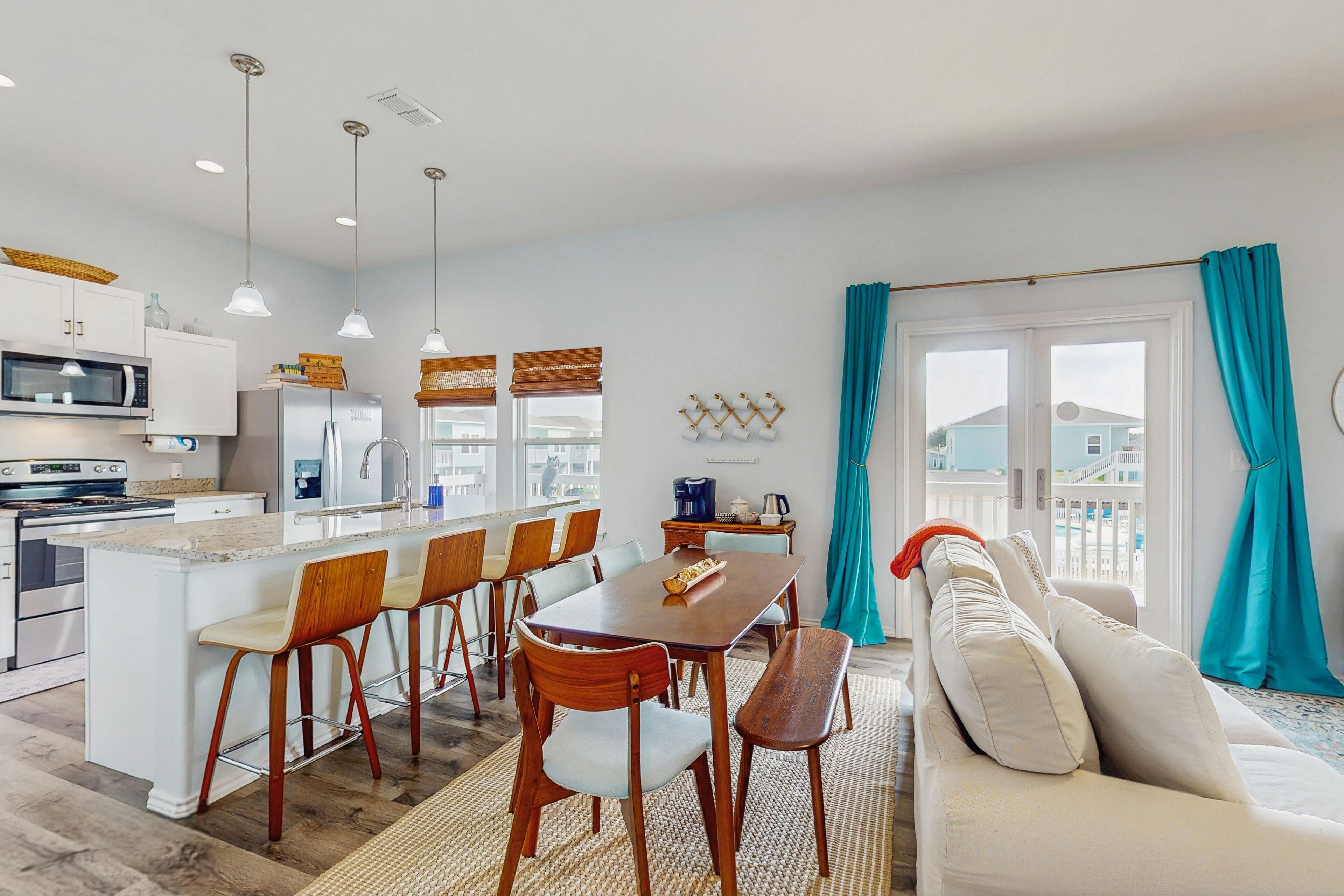 المنشأة من الداخل